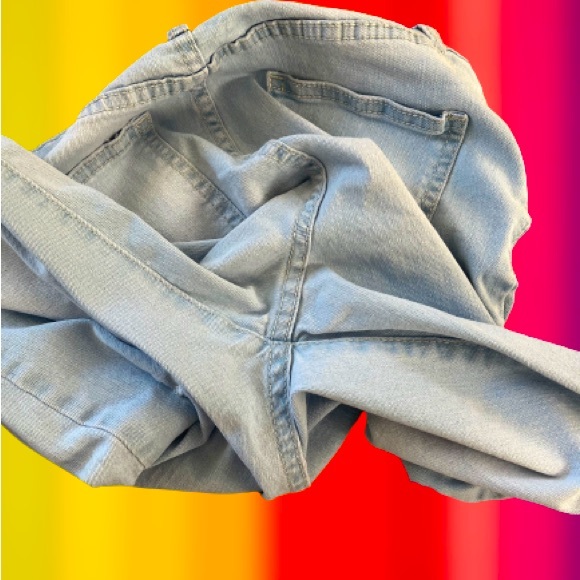 Distressed Pale Blue Skinny Jeans | Trendy Washed-Out Denim | Ripped - Picture 5 of 7